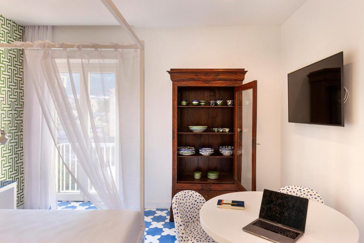 Luxury&Romantic Apartment With Balcony In Соренто Екстериор снимка